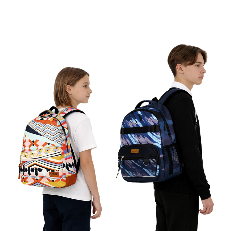 What size backpack does a high school student need